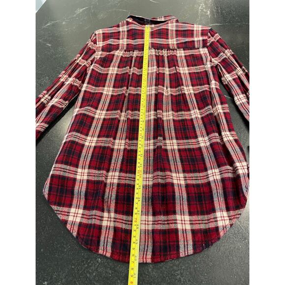 American Eagle Outfitters red plaid flannel boyfriend fit Medium long sleeved - Picture 7 of 8